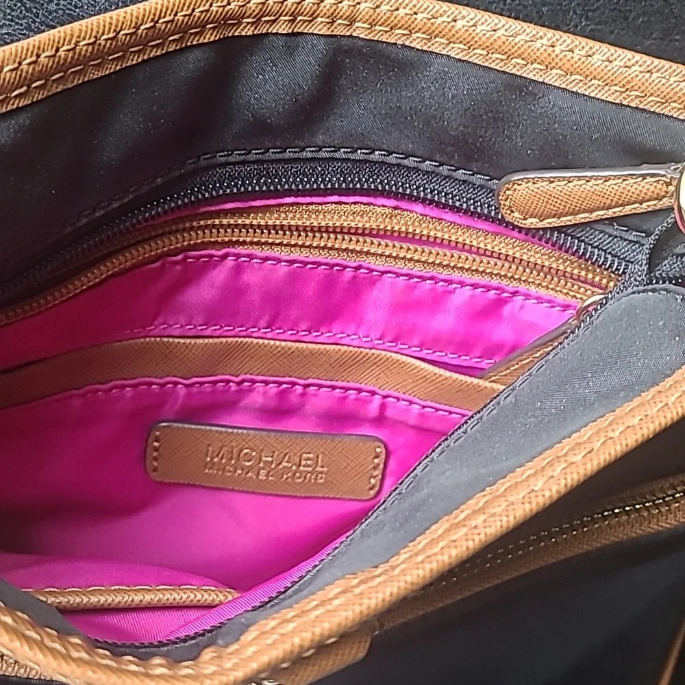 Michael Kors Crossbody Bag - Picture 4 of 6